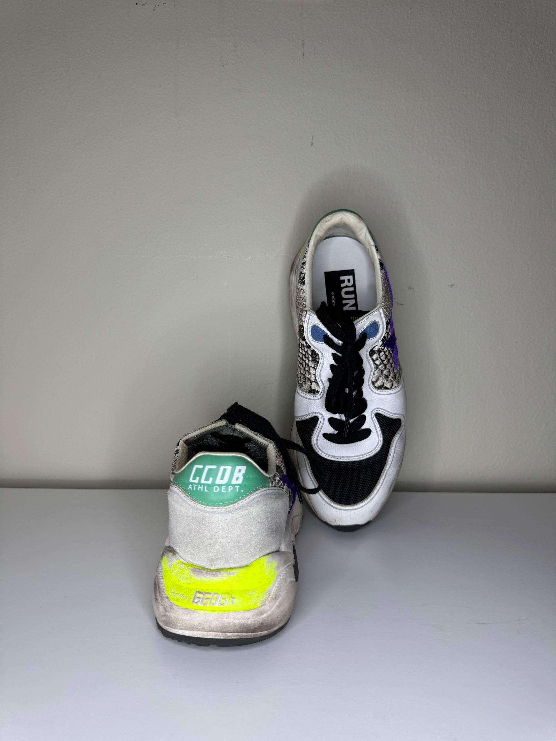 GOLDEN GOOSE WMNS Running Sole ‘Natural Snake’ Sneakers