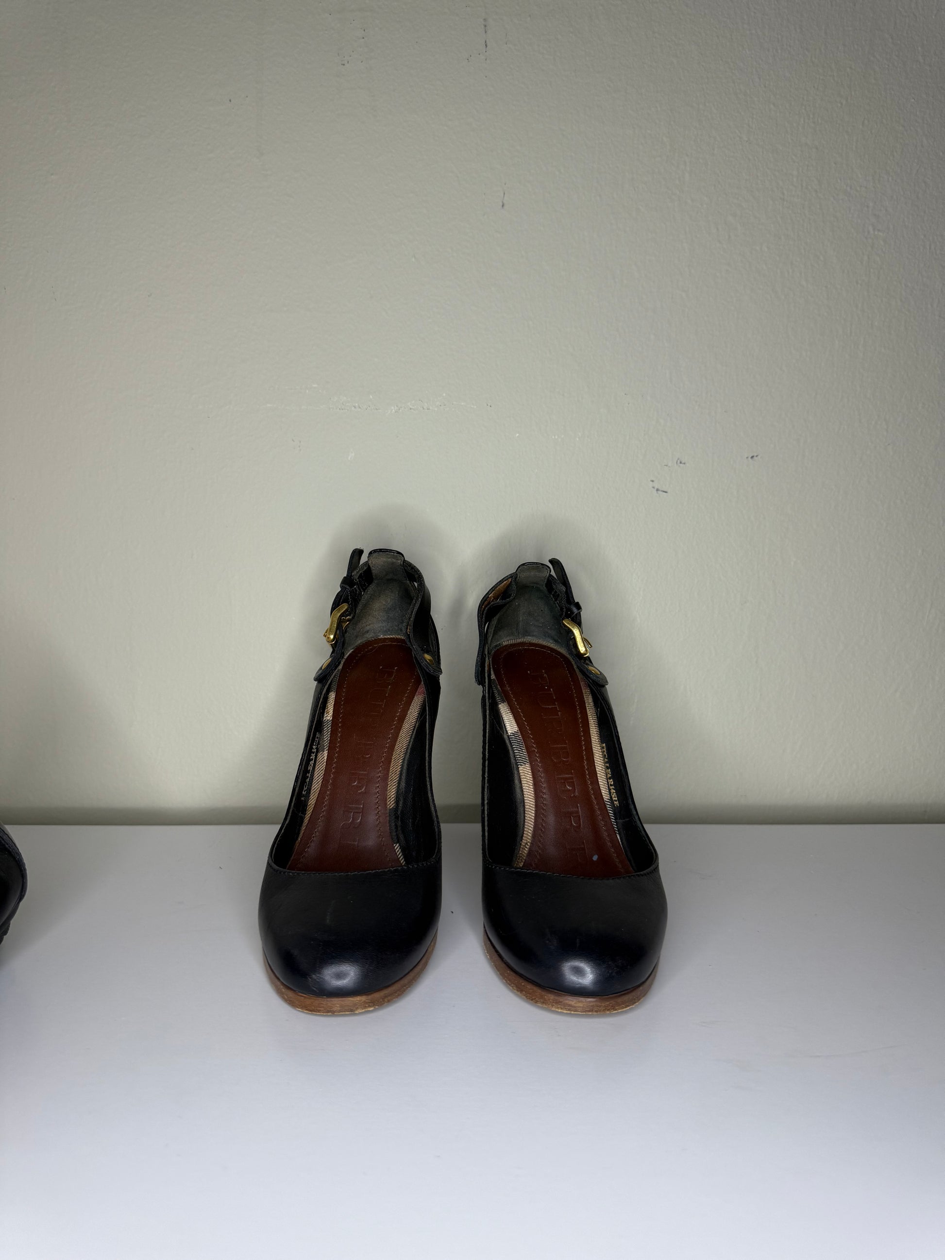 Burberry Black Wooden Heel Pumps