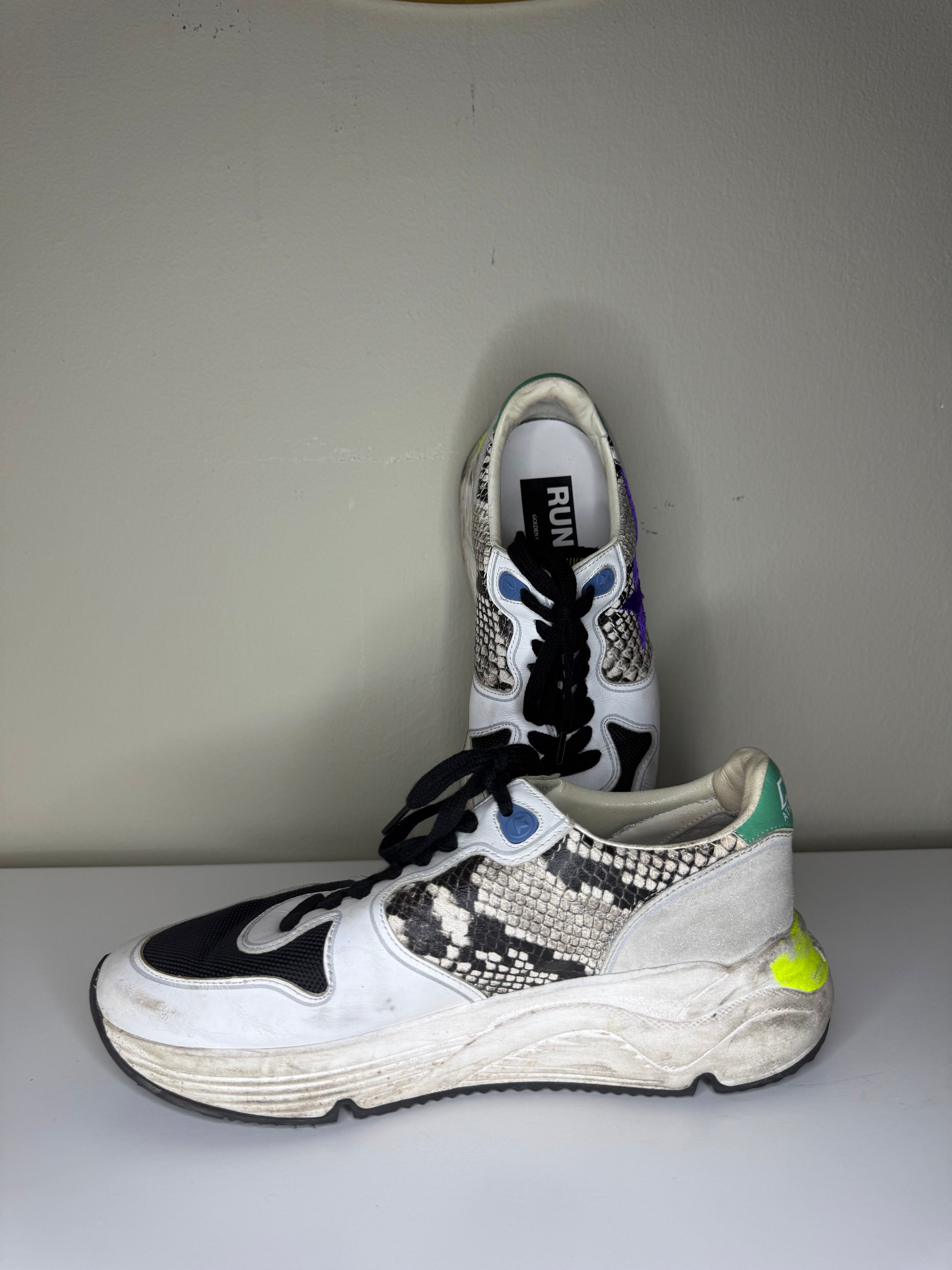 GOLDEN GOOSE WMNS Running Sole ‘Natural Snake’ Sneakers